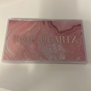 Huda beauty rose quartz palette